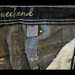 ND Belk Jeans embossed on back pocket.